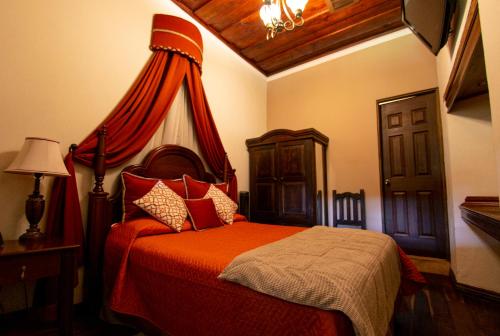 Hotel La Catedral, Antigua Guatemala (photo 3)