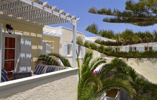 Dolphins Apartments - image 6