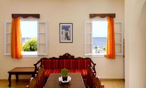 Dolphins Apartments - image 10