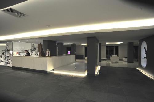 Axis Ofir Beach Resort Hotel - image 10
