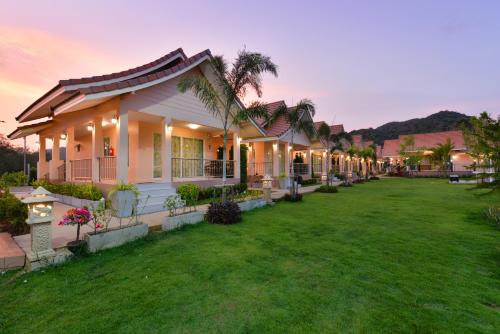 Chang Noi Hua Hin Pranburi fully accessible barrierefrei resort thumbnail 2