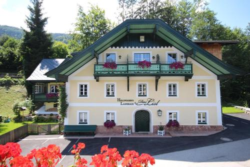Hollwegers Landhaus - Das Lisl - Hotel - Sankt Gilgen