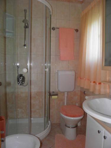 Apartment with Garden View image 7