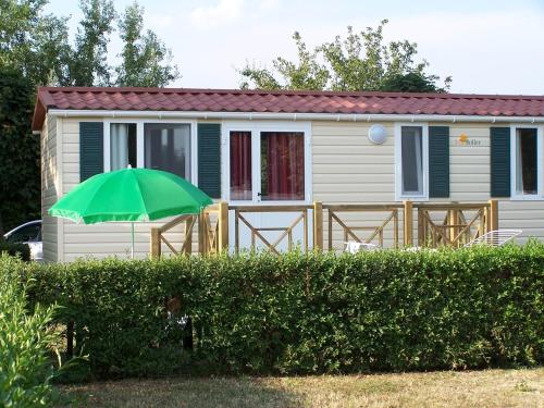 Terraza/balcón, Balatontourist Füred Camping & Bungalows (Balatontourist Fured Camping & Bungalows) in Balatonfured