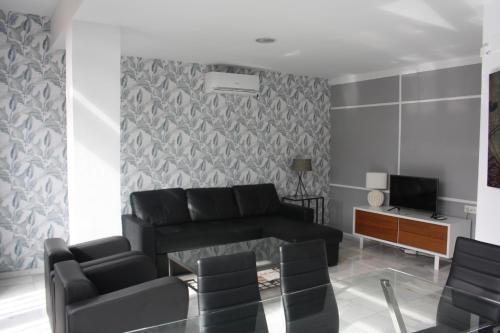Superior Two-Bedroom Apartment image 4