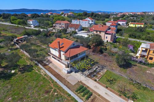 Large gardens 2 - Location saisonnière - Bibinje