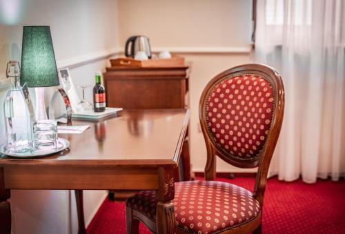 184632391 Hotel Capital with private wellness