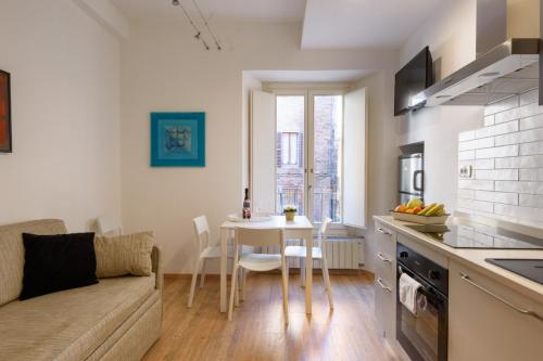 Regis Condo - image 7