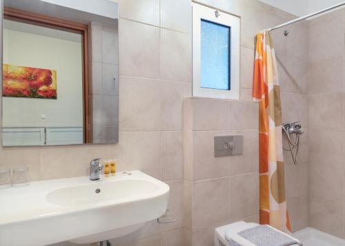 International Hotel - main image