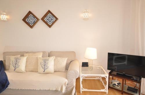 T2 Holiday Cottage near the beach | B112