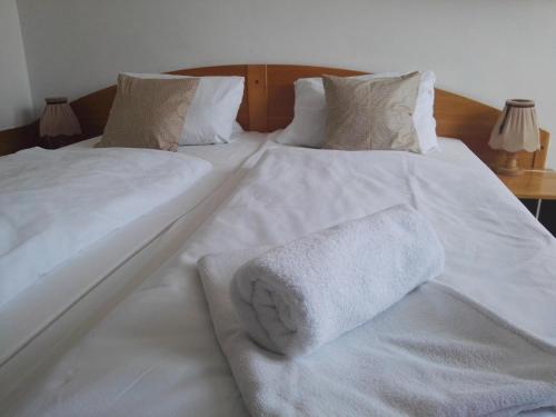 Hotel Jestrabi