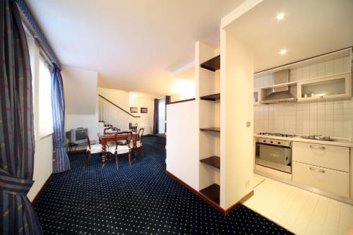 Aldrovandi Residence City Suites, Рим (фото 9)