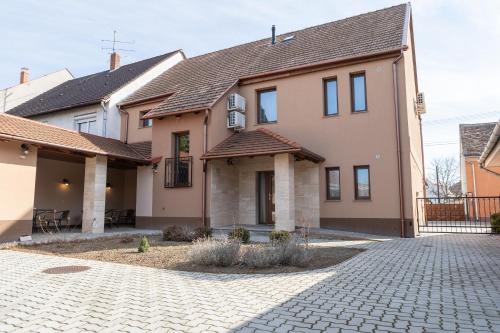 RÁBA Apartman