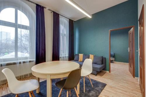Sentral Superior Apartment - image 7