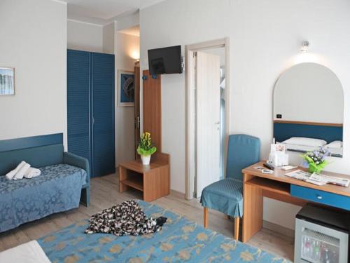 Hotel Mondial - image 8