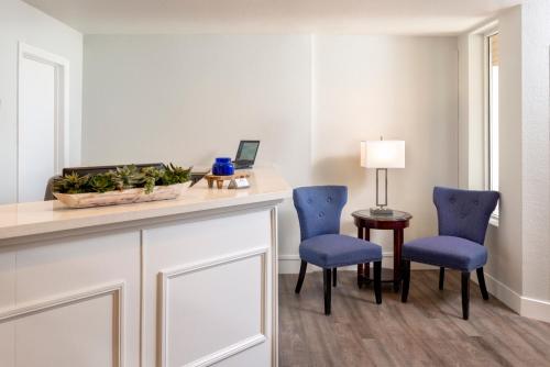 Beachfront Inn and Suites at Dana Point in Capistrano Beach, USA