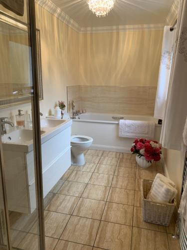 Westcourt Bed & Breakfast - image 2