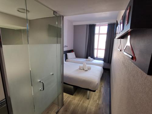 easyHotel Sheffield - image 4