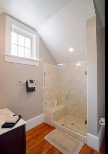 201 York #2 · Newly Renovated Parkside Apt!