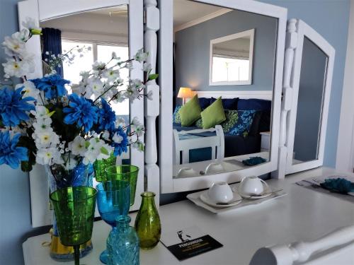 Penguinden - load-shedding free Penguinden - load-shedding free