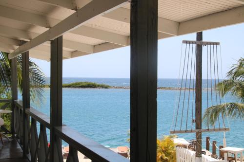 Pemandangan, Coral Reef Beach in Oranjestad