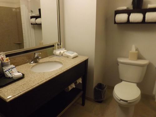 Holiday Inn Express Pittsburgh - Munhall, an IHG Hotel