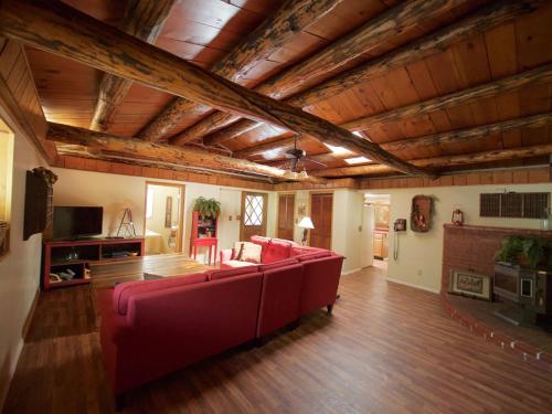 Aspen Creek - 4 Bedroom With Hot Tub On Chalk Creek Home - image 5
