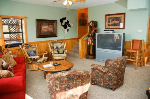Chateau Bearden Sevierville Cabin - main image