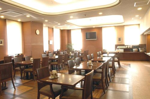Restaurant, Hotel Route Inn Ichinoseki Inter in Ichinoseki