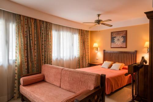 Aparthotel El Galeon