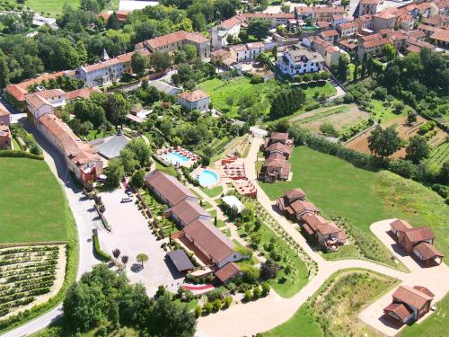 . Ariotto Village