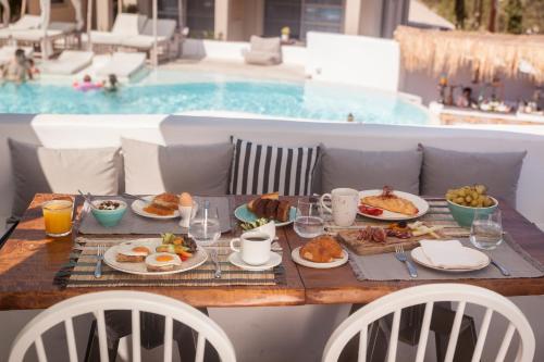 餐飲選擇, 水晶沃特斯酒店 (Crystal Waters) in 萊夫卡達