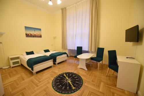 2 bedrooms, 3 beds