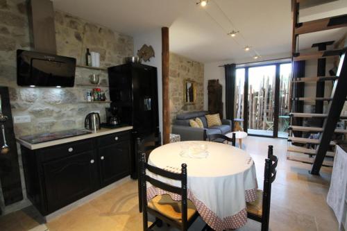 Facilities, Domaine des hauts de Vernon in Vernon