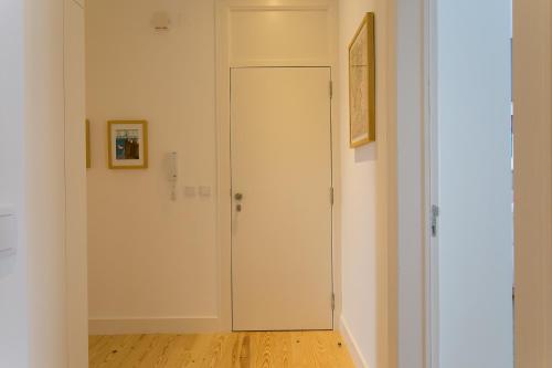 ALTIDO Elegant City Deluxe Apartment & ALTIDO Luxurious 3-bedroom Apt with Terrace in Intendente