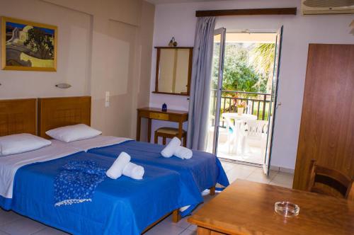 Sunshine Studios & Apartments - image 12
