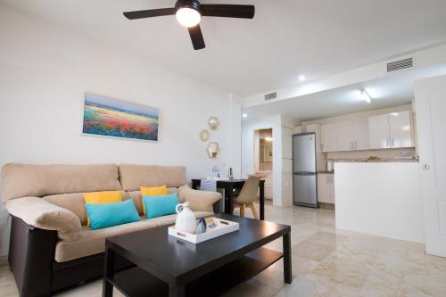 One-Bedroom Apartment image 5