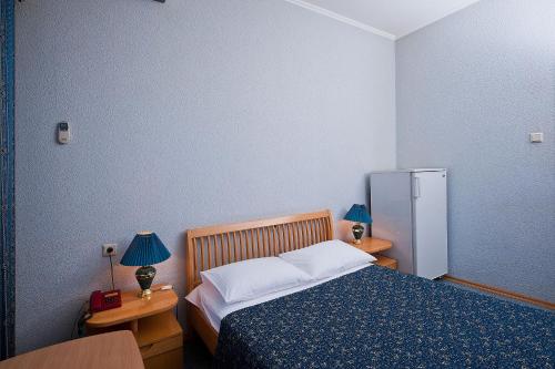 Yug Hotel - image 7