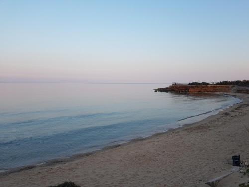  Villa d´Irene-near athens airport , 200 meters from the beach davis in Artemida