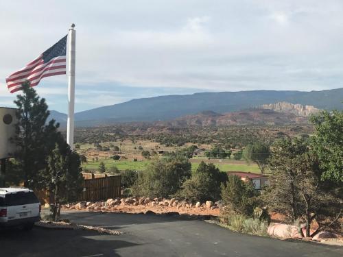 Broken Spur Inn & Steakhouse