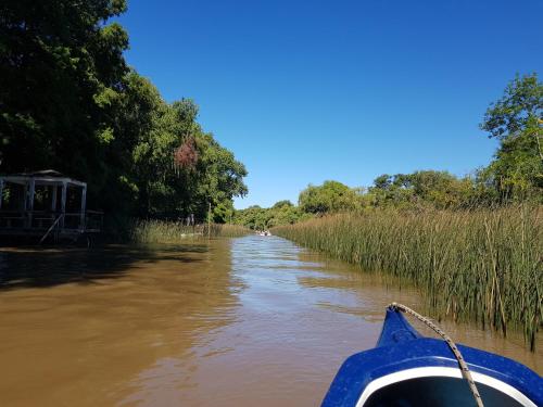 Cabaña Los Juncos (Cabana Los Juncos) in Delta del Tigre