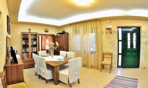  Villa Alagonia in 70300 Alágnion