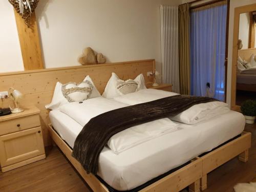 Superior Double or Twin Room with Mountain View