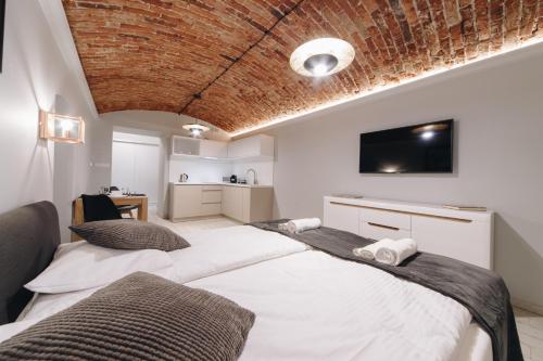 M1 Main Square Studio 2
