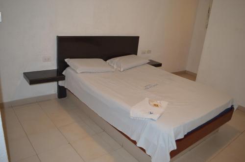 Hotel Tiburon near Crema Paraiso