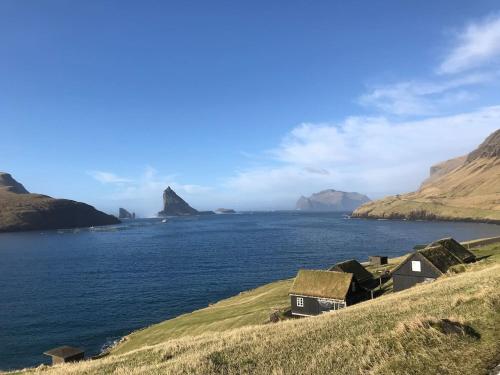 Cosy old house Vágar next to Mykines (Cosy old house Vagar next to Mykines) in Sandavágur