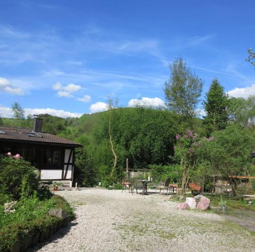 FeWo Landhaus Ederlust HeilungsRäume eV (FeWo Landhaus Ederlust HeilungsRaume eV) in Hatzfeld