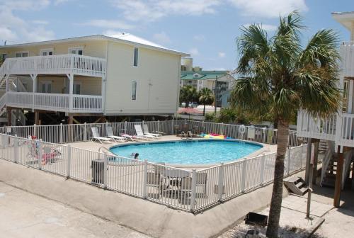 Moonraker 9 Condo - image 2