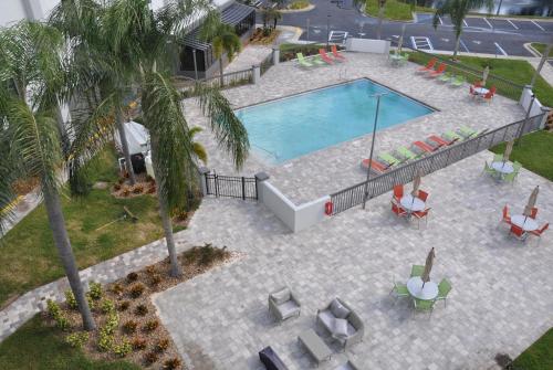 Swimming pool, Grand Hotel Kissimmee at Celebration near Gaylord Palms Resort Buffet