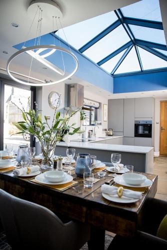 The Cottage and The Nook - image 6